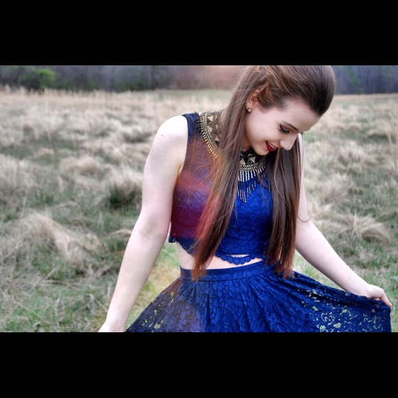 Prom dress - Picture 1 of 2